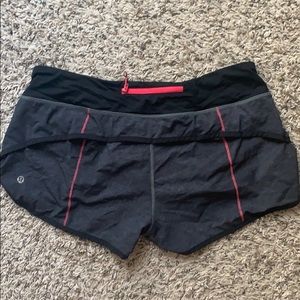Lulu lemon women’s shorts size 8
